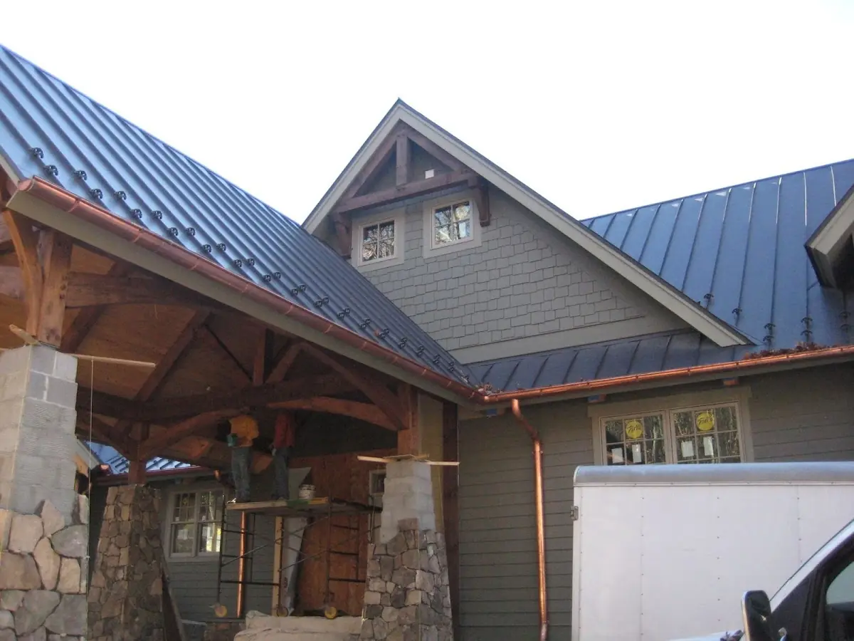 Craftsman Roofing team delivering quality roofing work in Peniel